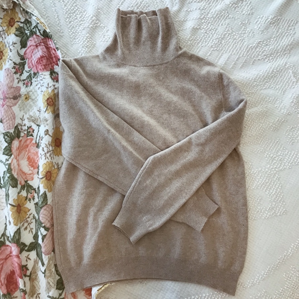 LL Bean | Beige cashmere turtleneck sweater